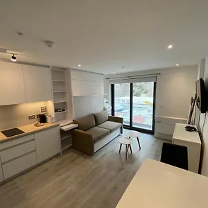 Modern At The Hub Apartamento Gibraltar